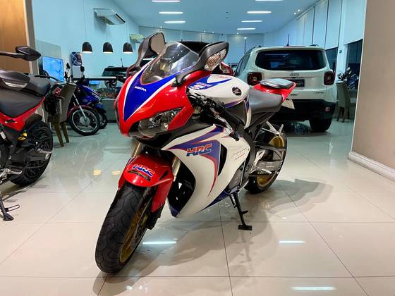 HONDA CBR 1000RR FIREBLADE HONDA CBR 1000RR FIREBLADE